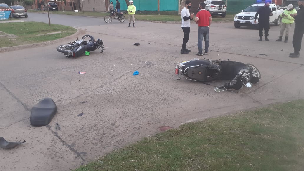 Un fallecido tras un tremendo accidente entre dos motos
